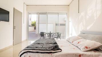 1 bedroom, WiFi, bed sheets