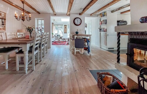 Beautiful home in Vintrie with WiFi