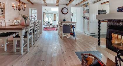 Beautiful home in Vintrie with WiFi