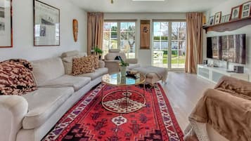 Smart-tv och eldstad