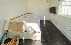 2 bedrooms, free WiFi
