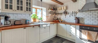 Beautiful home in Vintrie with WiFi