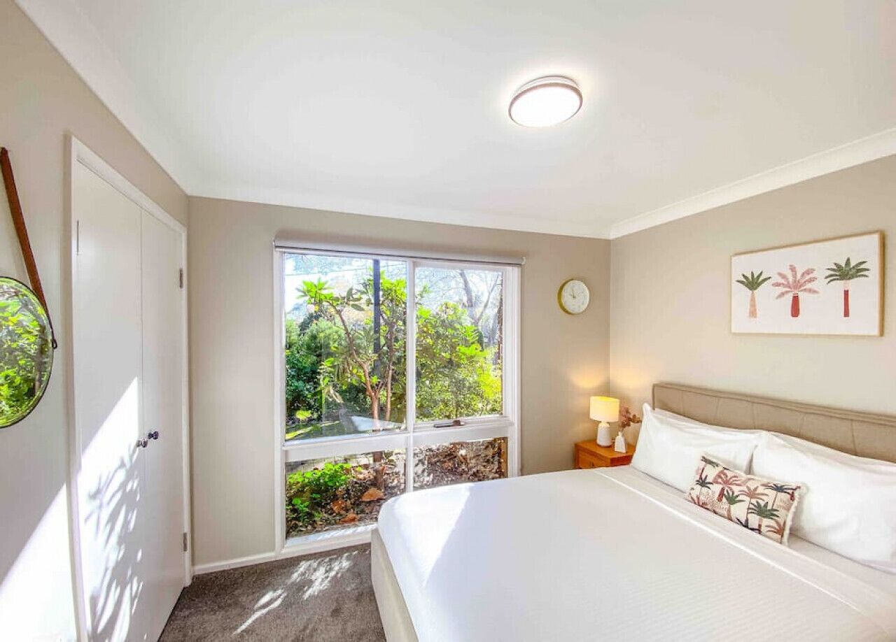 4 bedrooms, desk, iron/ironing board, WiFi