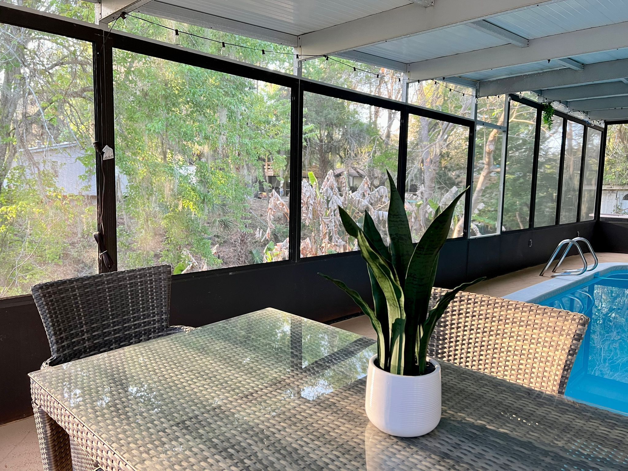 Una piscina techada, una piscina climatizada