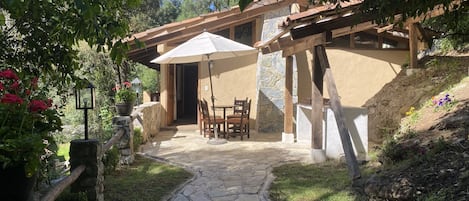 Cabin dành cho gia đình, ban công (Kalaffe) | 1 phòng ngủ, bộ trải giường bằng vải Frette của Ý
