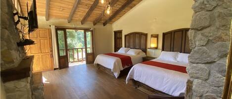 Family Cabin, Balcony (Kalaffe) | Frette Italian sheets, premium bedding, down comforters, pillowtop beds