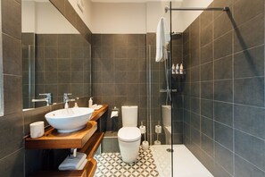 Executive Double Room | Bathroom | Shower, rainfall showerhead, hair dryer, heated floors - The Fox at Willian  (Letchworth)