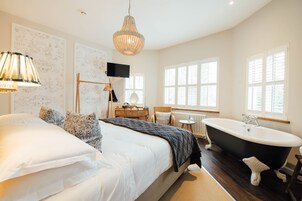 行政双人房 | 办公桌、熨斗/熨板、免费 WiFi、床单