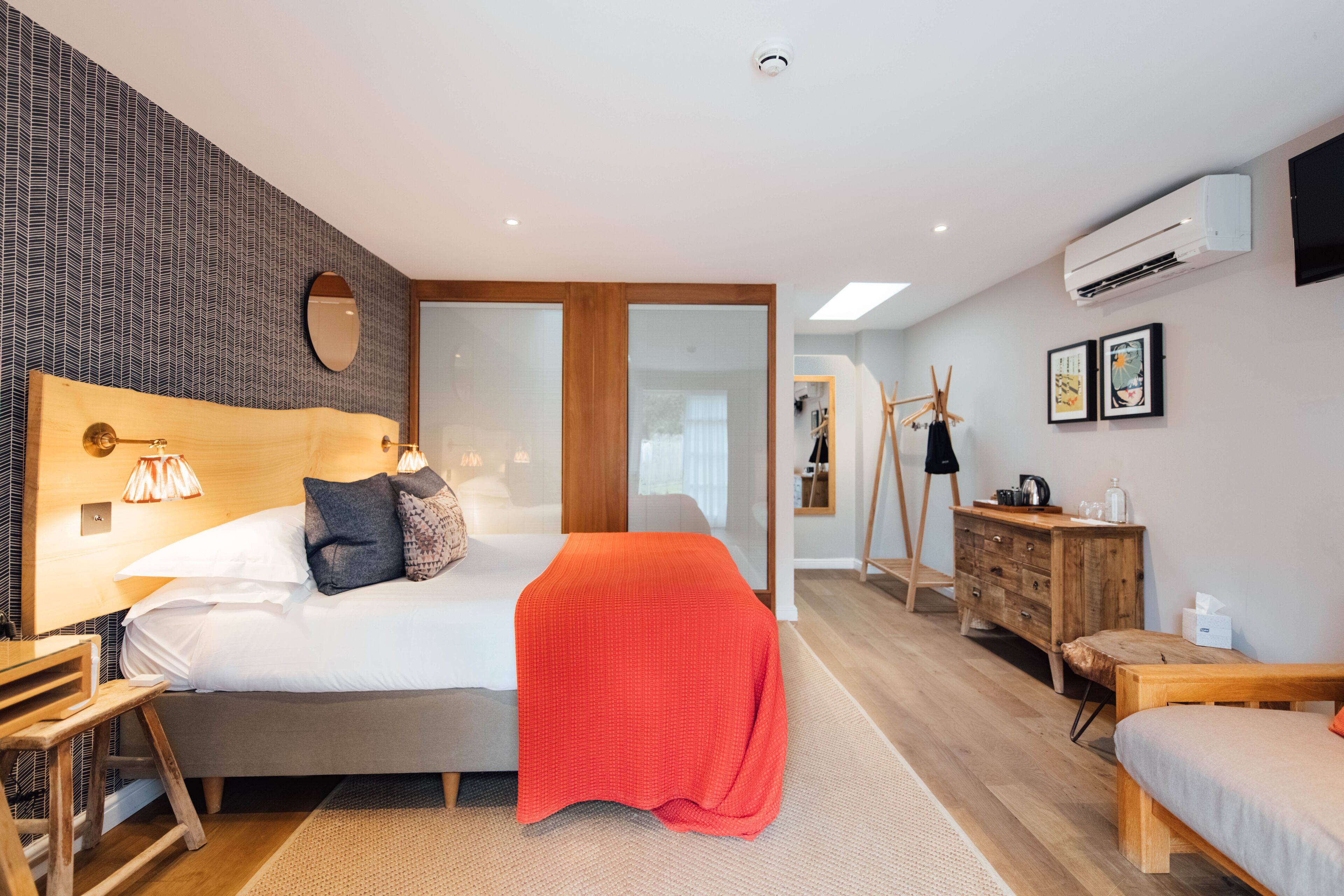 Dobbeltrom – familie | Skrivebord, strykejern/-brett, wi-fi (inkludert) og sengetøy