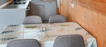 Stunning home in Heggenes