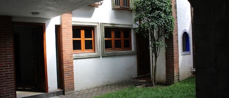 Bagian depan properti