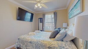3 bedrooms, iron/ironing board, internet, bed sheets