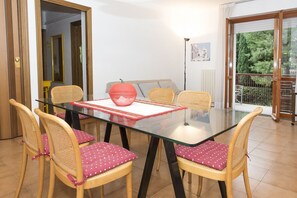 Dining - S288 - Sirolo, large three-room apartment in the central area (Sirolo)