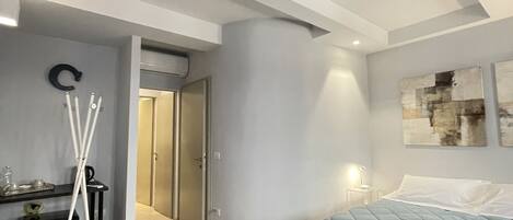Deluxe Room | Desk, soundproofing, free WiFi