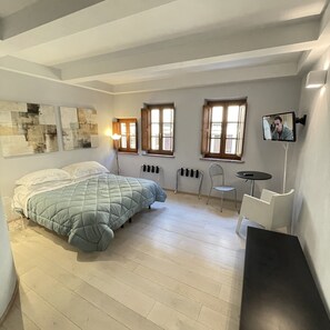 デラックス ルーム | デスク、防音設備、WiFi (無料)