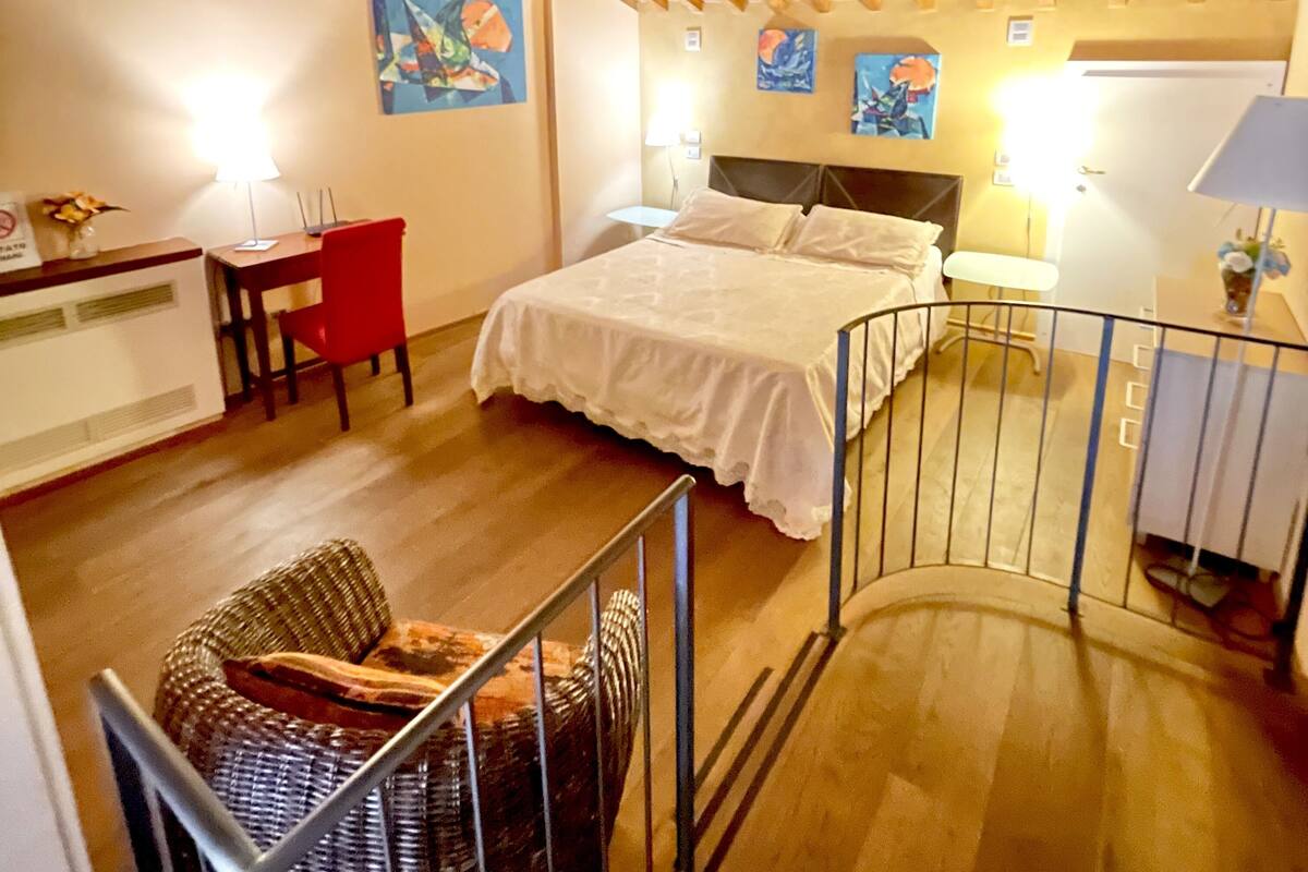 Comfort Studio Suite | Desk, soundproofing, free WiFi