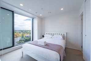 Bügeleisen/Bügelbrett, kostenloses WLAN, Bettwäsche