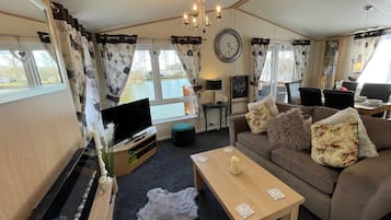 Smart TV, video games, DVD player