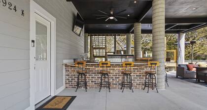 Waterfront Paradise with a Heated Pool & Fire Pit!