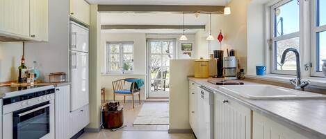 Kühlschrank, Ofen, Herdplatte, Geschirrspüler