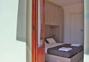 1 camera, ferro/asse da stiro, Wi-Fi gratuito, lenzuola