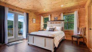 5 bedrooms, iron/ironing board, free WiFi, bed sheets