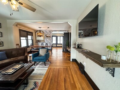 Urban Bungalow-City Center