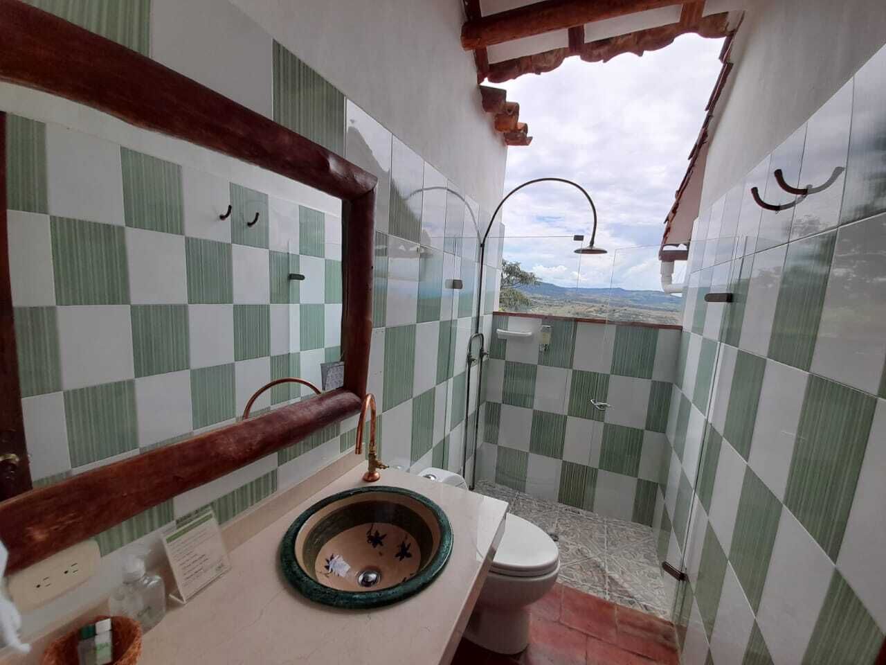 Superior Double Room | Bathroom | Towels