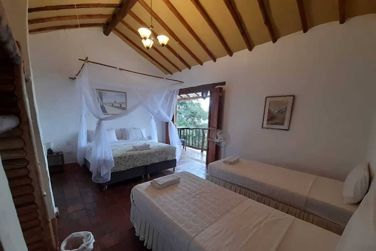 Wifi gratis y ropa de cama