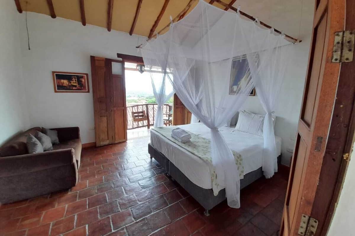Wifi gratis y ropa de cama
