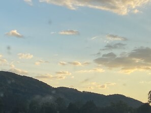 Front of property - Pine Mountain Inn (Pineville)