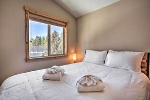 3 chambres, fer et planche à repasser, accès Internet, draps fournis