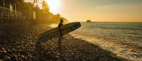 Surfing/boogie boarding