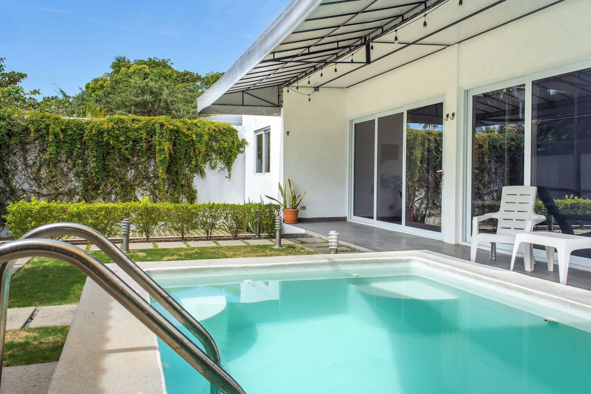 San Blas 3 | Premium-sengetøj, dundyner, pengeskab på værelset, individuelt design