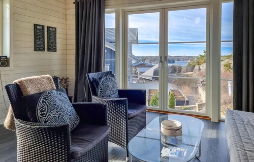 Schönes Haus in Tanumshede mit Sauna