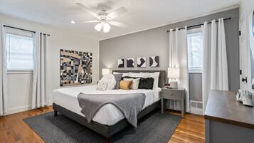 3 soverom, strykejern/-brett, wi-fi og sengetøy