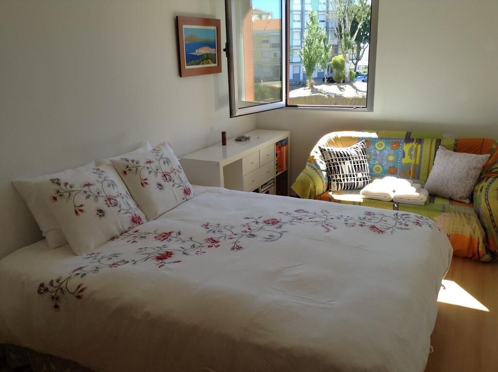 2 bedrooms, iron/ironing board, travel cot, free WiFi