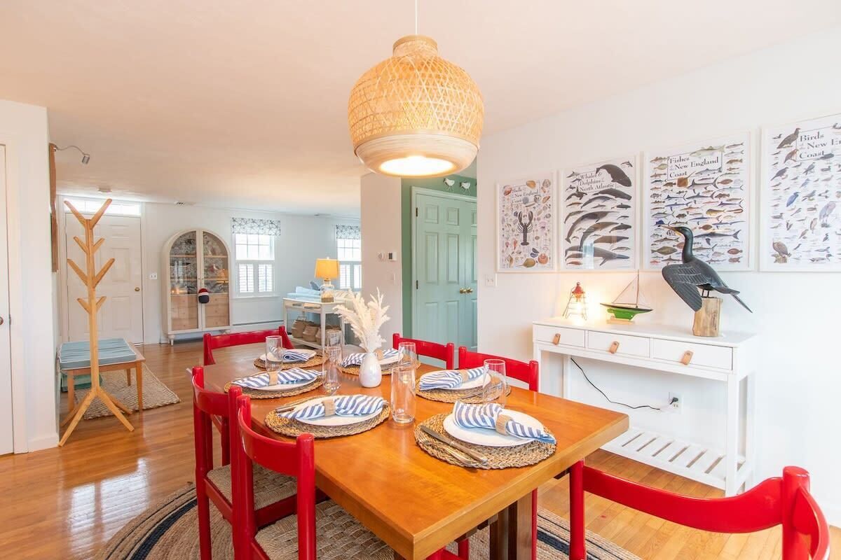 0.6 Miles to Beach Great for families!