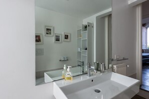 Shower, hair dryer, bidet, shampoo