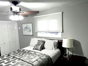 3 habitaciones, escritorio, tabla de planchar con plancha y wifi gratis