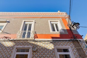 Exterior detail - Golden Setúbal (Setúbal)