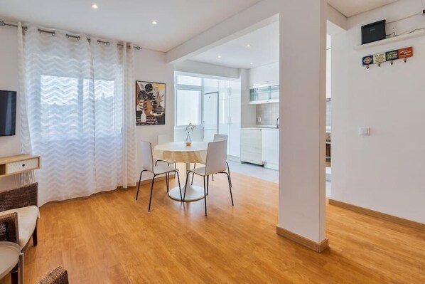 Dining - Charroque (Setúbal)