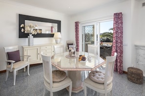 Dining - Casa Palm House - private pool in Carvoeiro (Carvoeiro)