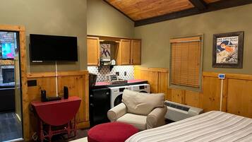 4 bedrooms, free WiFi, bed sheets