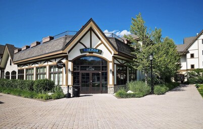 Ski In & Ski Out - Boyneland Lift