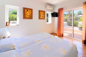 2 bedrooms, iron/ironing board, free WiFi, bed sheets - Casa Carmara - Amazing house with private pool! (Carvoeiro)
