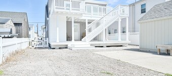"Island Time!" Steps 2 Beach & Downtown AC+Dogs OK