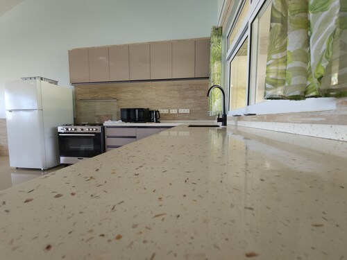 Apetahi - Bord de lagon