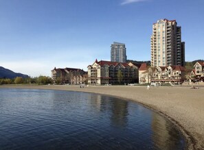 Beach - Lake Front Oasis (Kelowna)