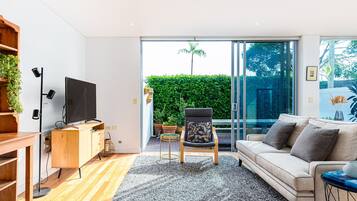 Smart TV, stereo